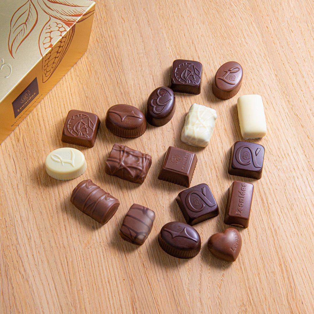 Metal Heart Box - 9 Assortment Chocolates - leonidasbrighton.co.uk - Leonidas Brighton