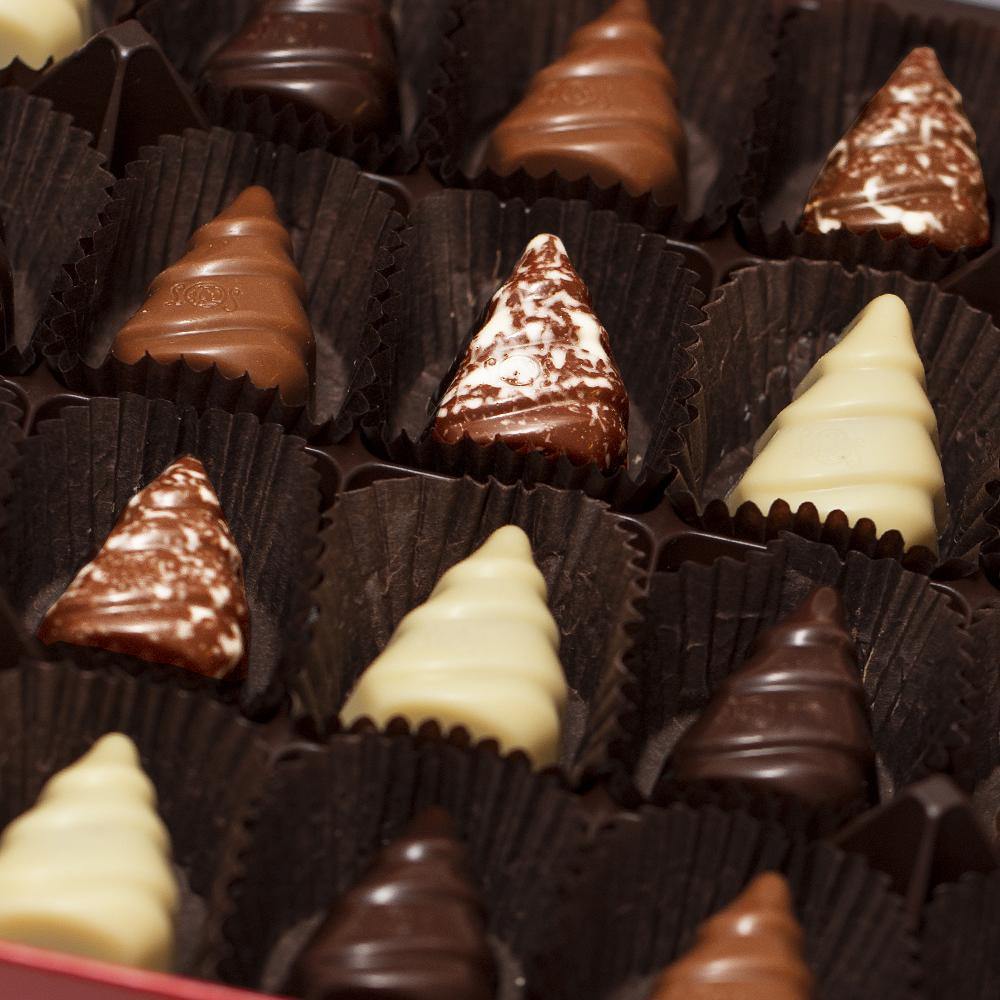 Christmas Tree Chocolates in Festive Red Box - leonidasbrighton.co.uk - Leonidas Brighton