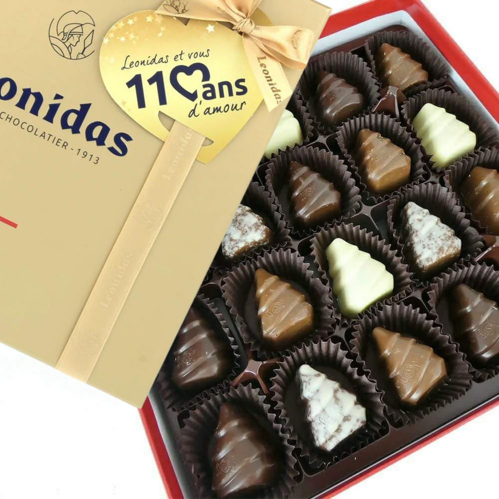 
                      
                        Christmas Tree Chocolates in heritage Box - leonidasbrighton.co.uk - Leonidas Brighton
                      
                    