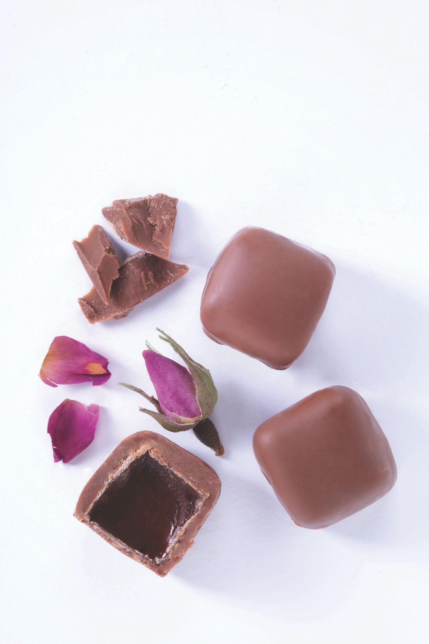 Divan Luxury Turkish Delights - Milk Chocolate Coated Rose - leonidasbrighton.co.uk - Leonidas Brighton