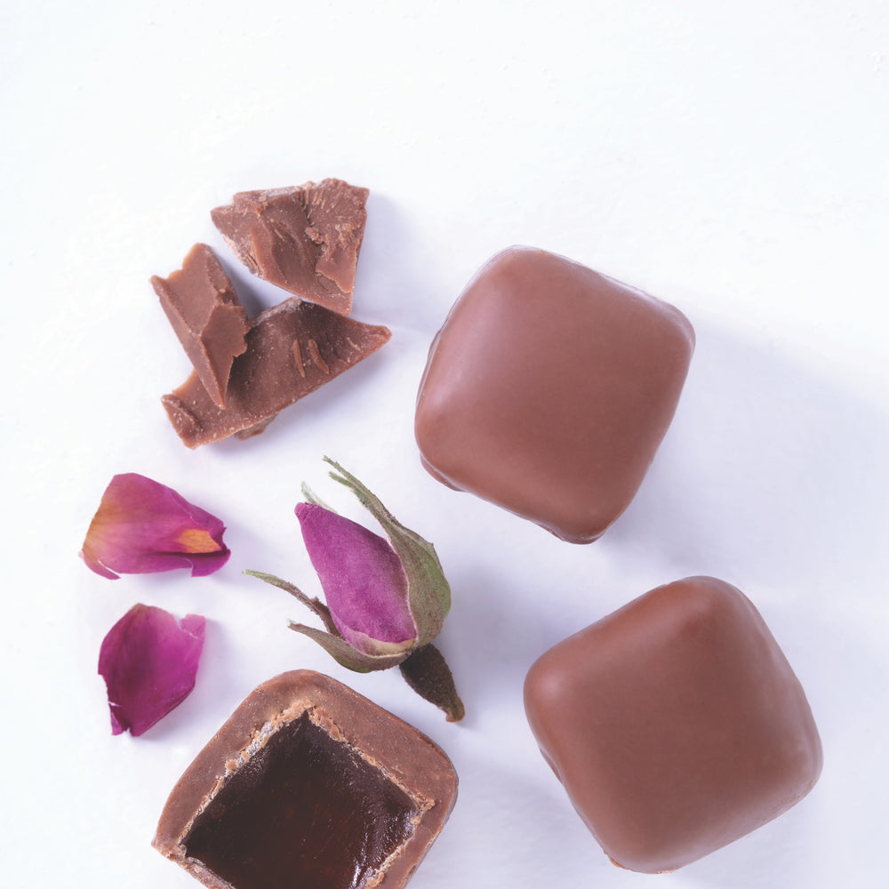 
                  
                    Divan Turkish Delight Chocolate Coated Rose Selcuk Collection 100 gr - leonidasbrighton.co.uk - Leonidas Brighton
                  
                