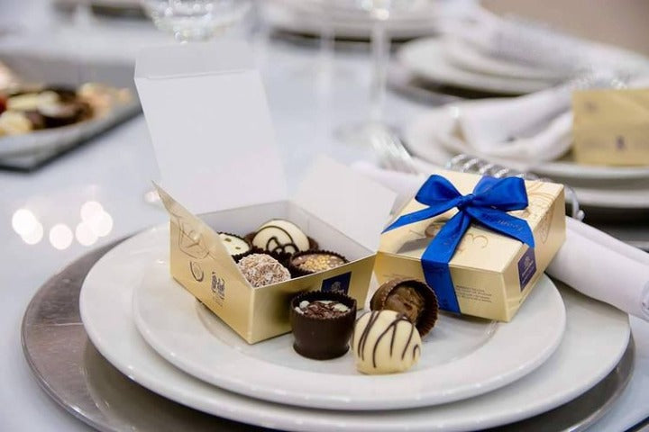 Leonidas_chocolates_wedding_favour_gold_4_pieces_box - Leonidas Brighton