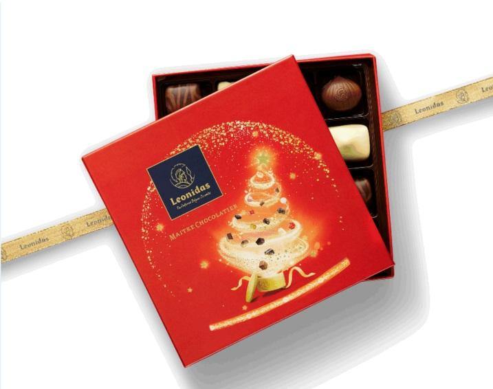 Christmas Red Festive Square Box M, Leonidas Christmas Chocolate Box - leonidasbrighton.co.uk - Leonidas Brighton