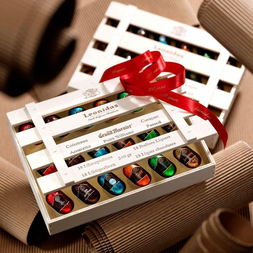 
                      
                        Leonidas Liqueur Chocolate Crate Christmas Box - leonidasbrighton.co.uk - Leonidas Brighton
                      
                    