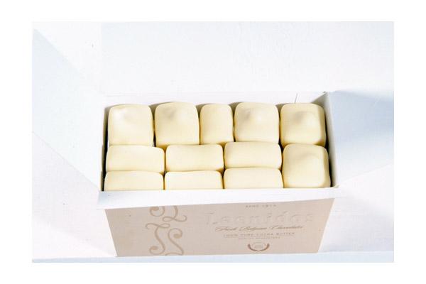
                  
                    Manon White Hazelnut & Manon White Ballotin Box by weight - leonidasbrighton.co.uk - Leonidas Brighton
                  
                
