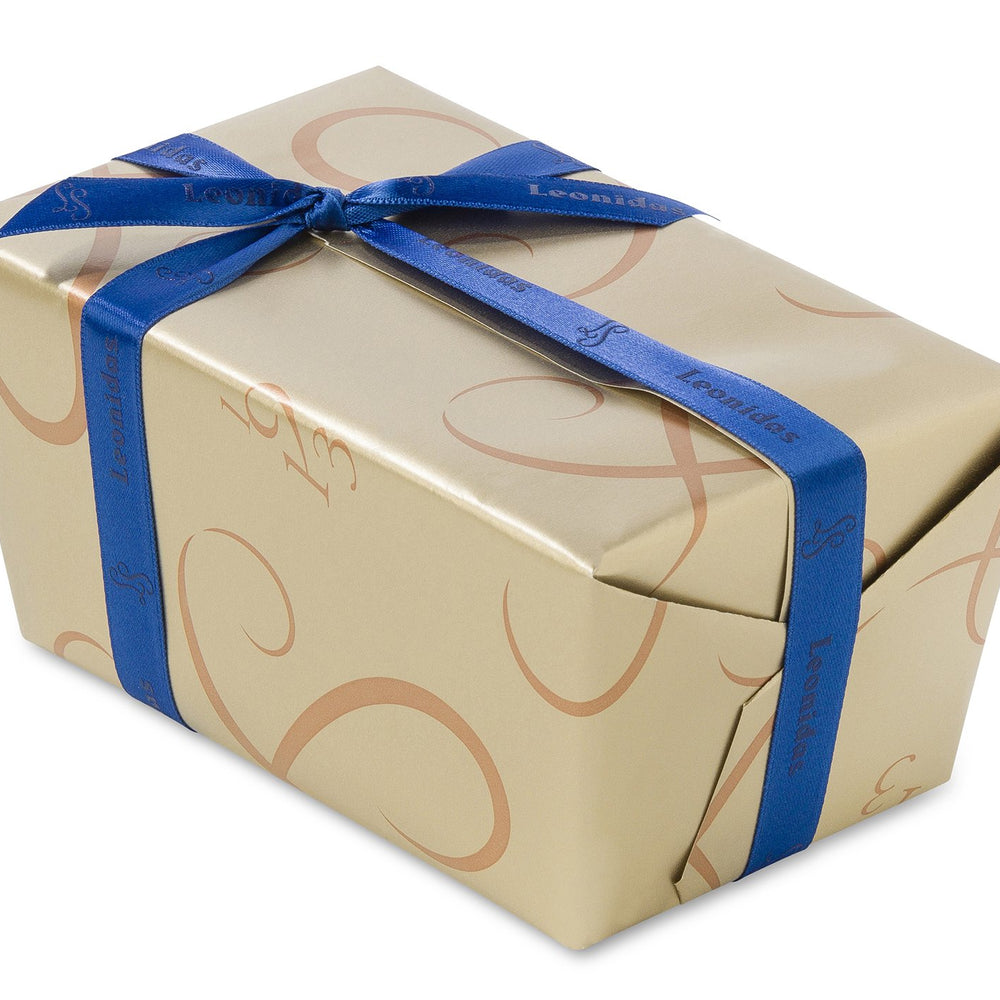 
                      
                        WHITE Chocolates Ballotin Box by weight - leonidasbrighton.co.uk - Leonidas Brighton
                      
                    